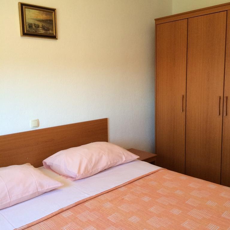Apartments Pisac Razanj Phòng bức ảnh