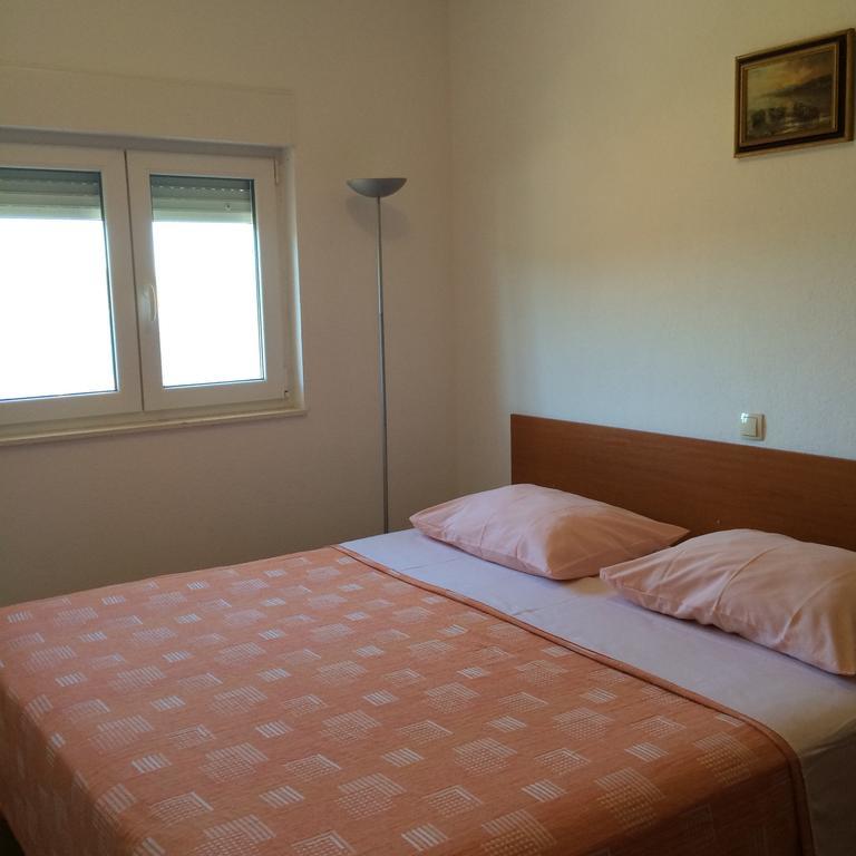 Apartments Pisac Razanj Phòng bức ảnh