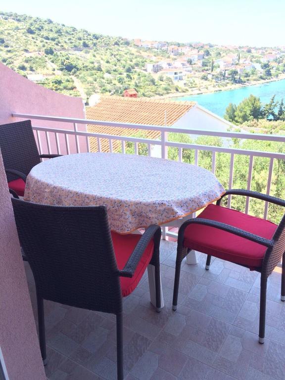Apartments Pisac Razanj Ngoại thất bức ảnh